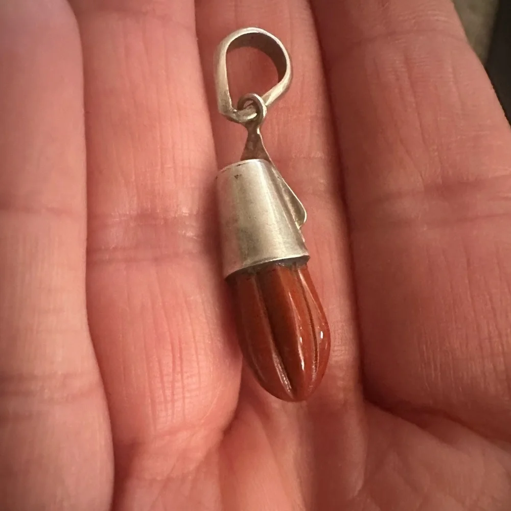 Vintage Sterling Silver Red Jasper Pendant - Picture 4 of 8